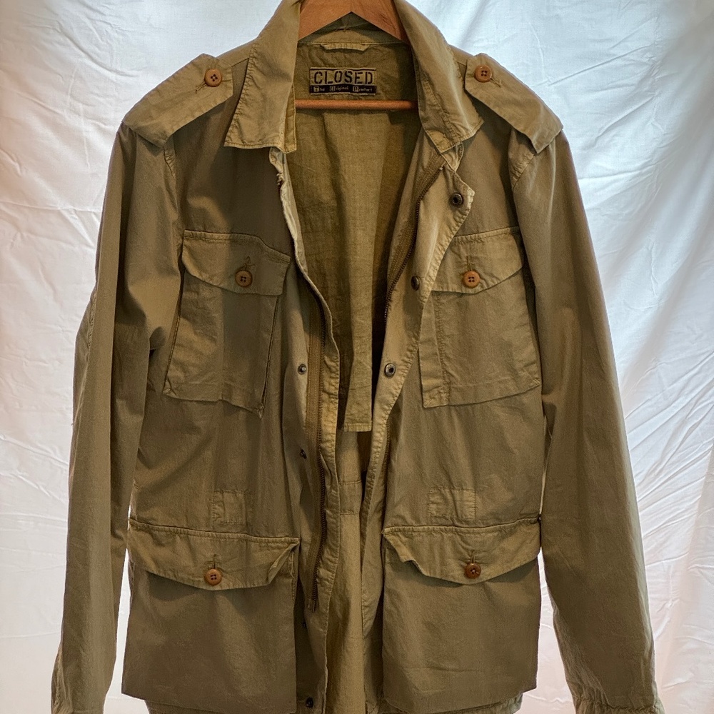 Lightweight Tech ExplorerJacket